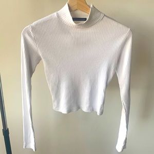 White Brandy Melville long sleeve ribbed mock turtleneck